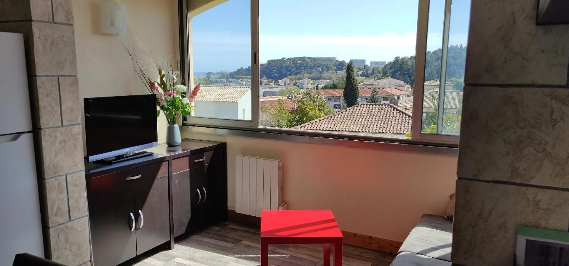 Charmant 2 Pieces Vue Mer Et Chateau Et Parking Villeneuve-Loubet Apartment